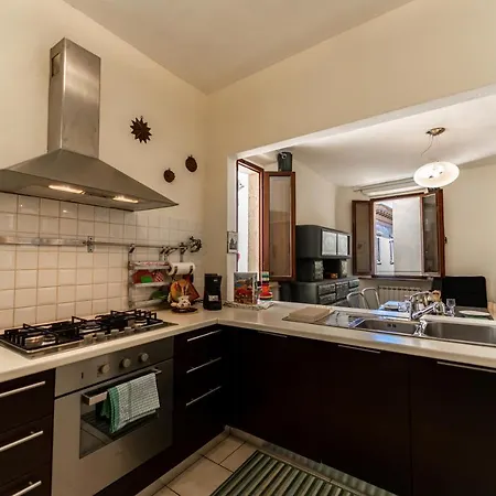Terrazza Dei Sarti Central Penthouse 6 Beds & More Volterra