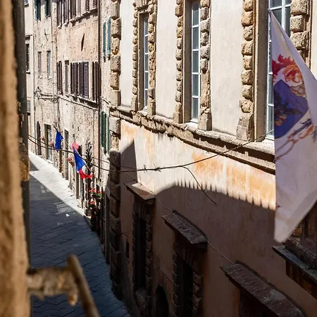 Terrazza Dei Sarti Central Penthouse 6 Beds & More Apartment